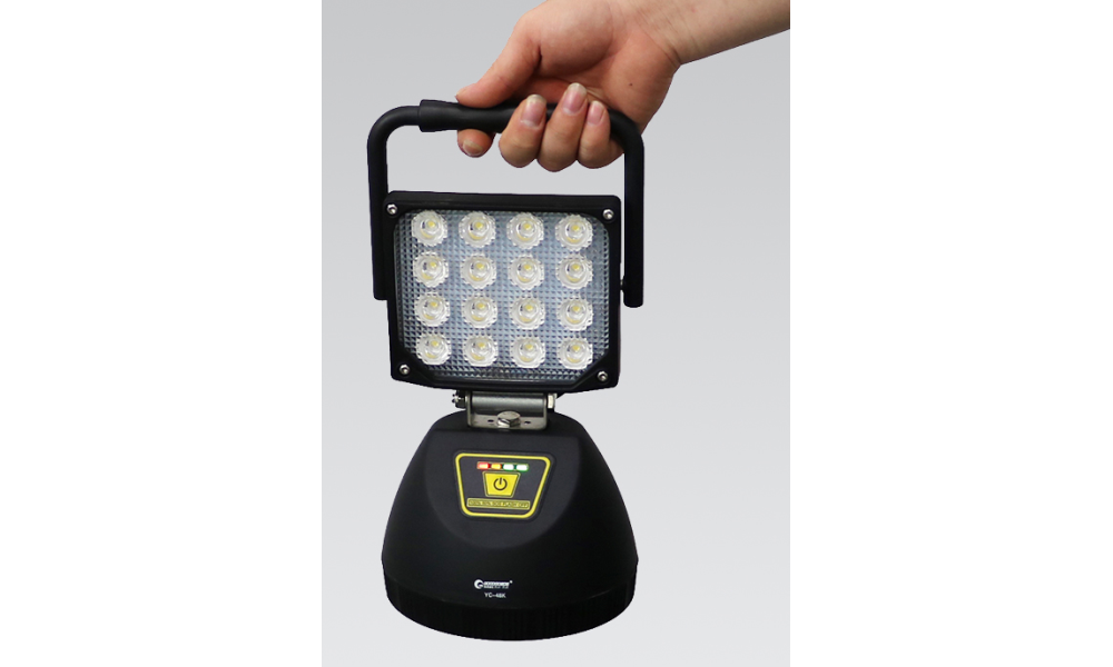 充電式LED作業灯 超大光量 超高輝度 48W